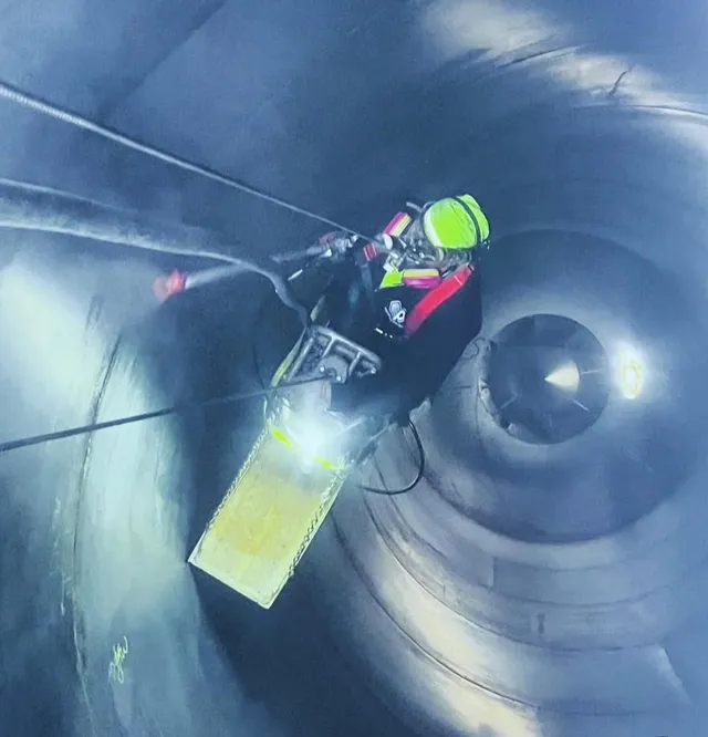 Interior Cleaning of a Food Grade Storage Silo